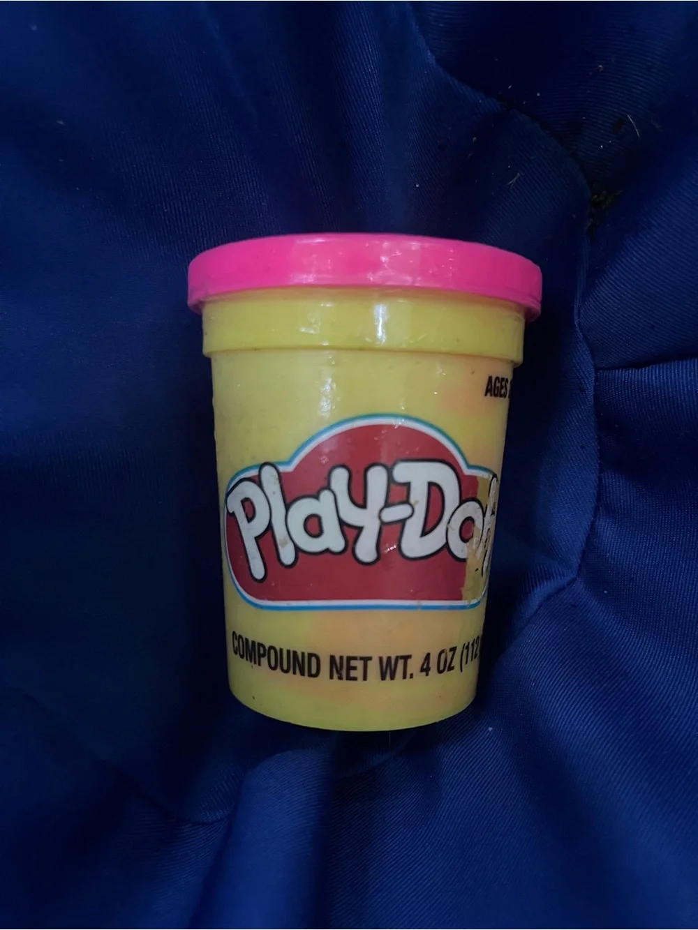 Play-Doh Bright Yellow Compound with Pink Lid - Kids Creative Dough